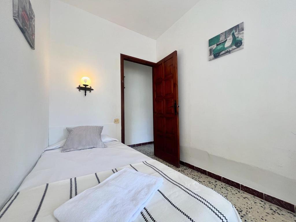 Apartamentos Ancora Romana Калафел Екстериор снимка